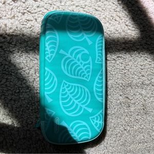 COPY - Nitendo Switch Lite w/ Case